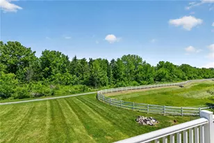 7013 Hunt Dr, Macungie Boro, PA 18062 - Photo 10