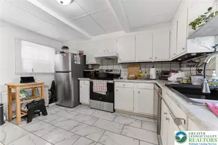 212 N Bromley Ave, Scranton City, PA 18504 - Photo 6
