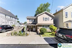 212 N Bromley Ave, Scranton City, PA 18504 - Photo 2