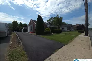 1040 Pennsylvania Ave, Emmaus Boro, PA 18049 - Photo 4