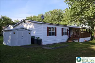 6 Springridge Rd, Bath Boro, PA 18014 - Photo 2