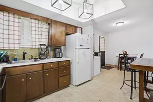 2116 S 1st Ave, Whitehall Township, PA 18052 - Photo 12