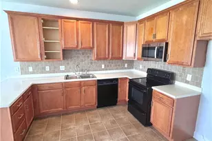 309 Maple Ct, Alburtis Boro, PA 18011 - Photo 4