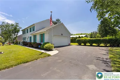 1346 Dayspring Drive, Allentown City, PA 18106 - Photo 4