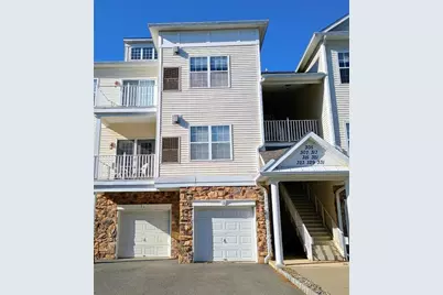 329 Waterford Terrace, Williams Township, PA 18042 - Photo 2