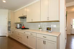 308 Bendelow Ln, Northampton Boro, PA 18067 - Photo 4