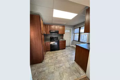 415 W Pennsylvania Ave, Pen Argyl, PA 18072 - Photo 2