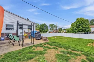 143 Dell St, Emmaus Boro, PA 18049 - Photo 10