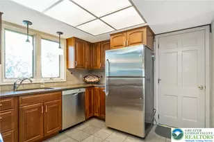 1148 Meadowbrook Cir W, Allentown City, PA 18103 - Photo 16