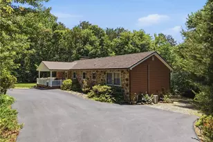 55 Molenda Cir, Franklin Twp, PA 18235 - Photo 4