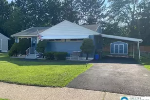 2303 Fleur Ln, Bethlehem City, PA 18018 - Photo 2
