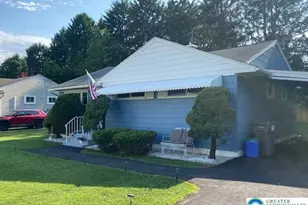 2303 Fleur Ln, Bethlehem City, PA 18018 - Photo 4