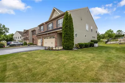 5039 Dale Trail, Upper Macungie Township, PA 18104 - Photo 4