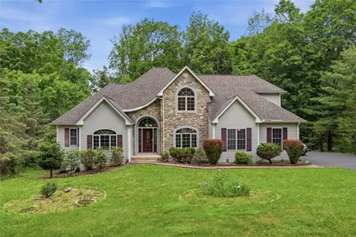 608 Washington Crossing, Smithfield Twp, PA 18301 - Photo 1