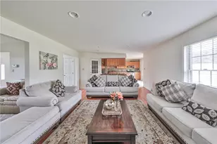 42 Louis Cir, Butler Twp, PA 18222 - Photo 22