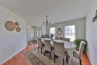 42 Louis Circle, Butler Twp, PA 18222 - Photo 16