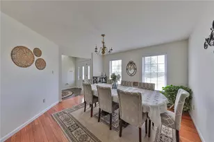 42 Louis Cir, Butler Twp, PA 18222 - Photo 16