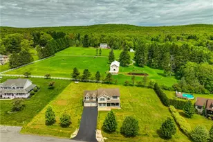 42 Louis Cir, Butler Twp, PA 18222 - Photo 4
