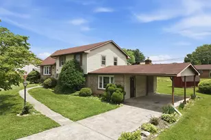 1560 1st St, Bethlehem Township, PA 18020 - Photo 2