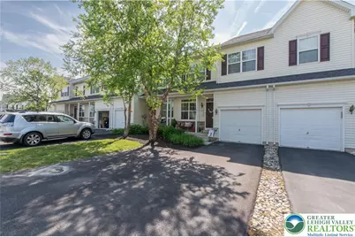 923 King Way, Upper Macungie Township, PA 18031 - Photo 2