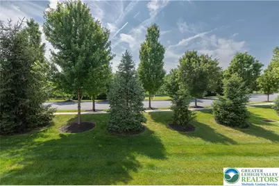 923 King Way, Upper Macungie Township, PA 18031 - Photo 16