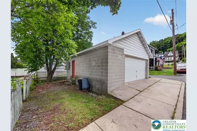 441 W Washington Street, Slatington Boro, PA 18080 - Photo 8