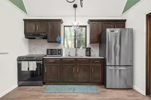 103 Lollipop Ln, Delaware Twp, PA 18328 - Photo 6