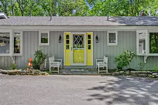 129 Wagoner Ln, Hawley, PA 18428 - Photo 8