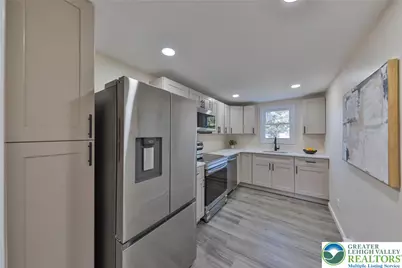 1113 E Emmaus Avenue, Allentown City, PA 18103 - Photo 14