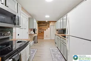 9033 Loop Rd, Slatington Boro, PA 18080 - Photo 6