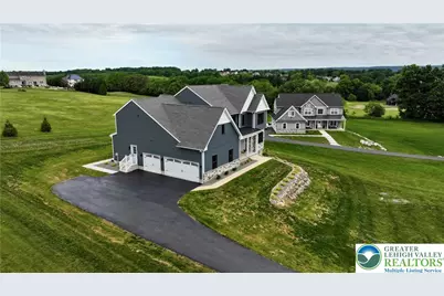 465 Gail Drive, Bushkill Twp, PA 18064 - Photo 2