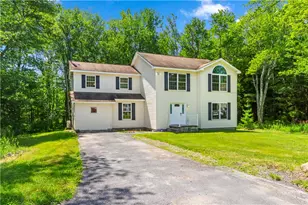 1229 Fern Dr, Coolbaugh Twp, PA 18346 - Photo 1