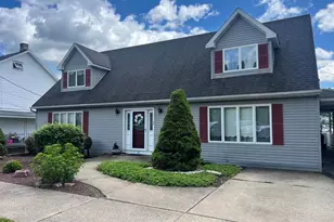 42 E Columbus Ave, Nesquehoning Boro, PA 18240 - Photo 1