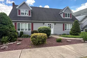 42 E Columbus Ave, Nesquehoning Boro, PA 18240 - Photo 2