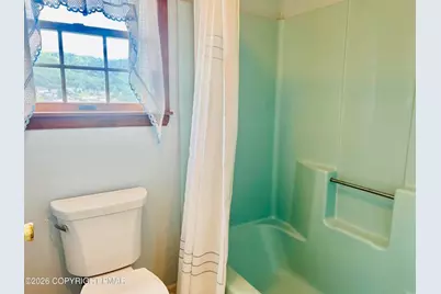 42 E Columbus Avenue, Nesquehoning Boro, PA 18240 - Photo 16
