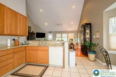 3234 Overlook Drive, Emmaus Boro, PA 18049 - Photo 8