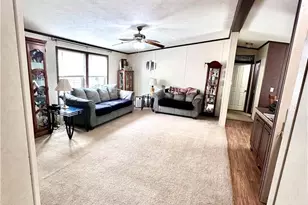 435 Mountain Vlg Dr, Longswamp Twp, PA 18062 - Photo 6