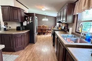 435 Mountain Vlg Dr, Longswamp Twp, PA 18062 - Photo 10