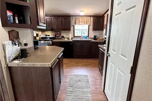 435 Mountain Vlg Dr, Longswamp Twp, PA 18062 - Photo 8