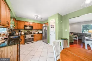 527 Hamsher Ave, Topton Boro, PA 19562 - Photo 10