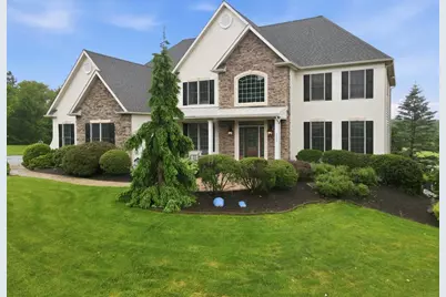 6800 Stella Circle, Coopersburg Boro, PA 18036 - Photo 4