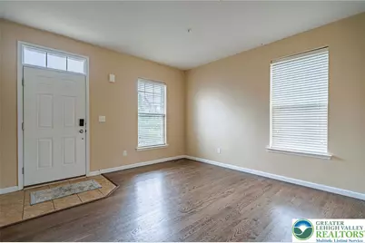 233 Snapdragon Way, Upper Macungie Township, PA 18104 - Photo 6