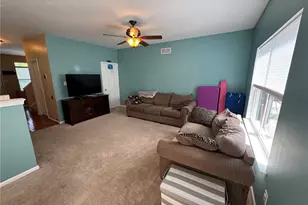 1081 Tudor Dr, Upper Macungie Township, PA 18031 - Photo 12