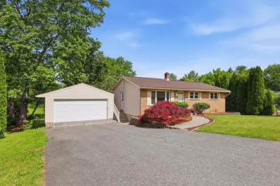 3951 Kenrick Drive, Bethlehem City, PA 18020 - Photo 2
