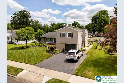2087 Hopewell Road, Bethlehem, PA 18017 - Photo 2