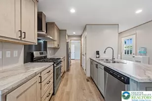 6016 Ambler Ct, Washington Township, PA 18080 - Photo 6