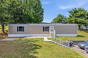 6016 Ambler Ct, Washington Township, PA 18080 - Photo 1