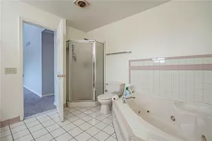 1601 Harding Cir, Whitehall Township, PA 18052 - Photo 24