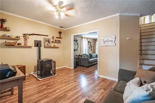 226 S 5th St, Emmaus Boro, PA 18049 - Photo 4