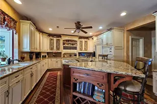 30 Melchor Dr, Williams Township, PA 18042 - Photo 8